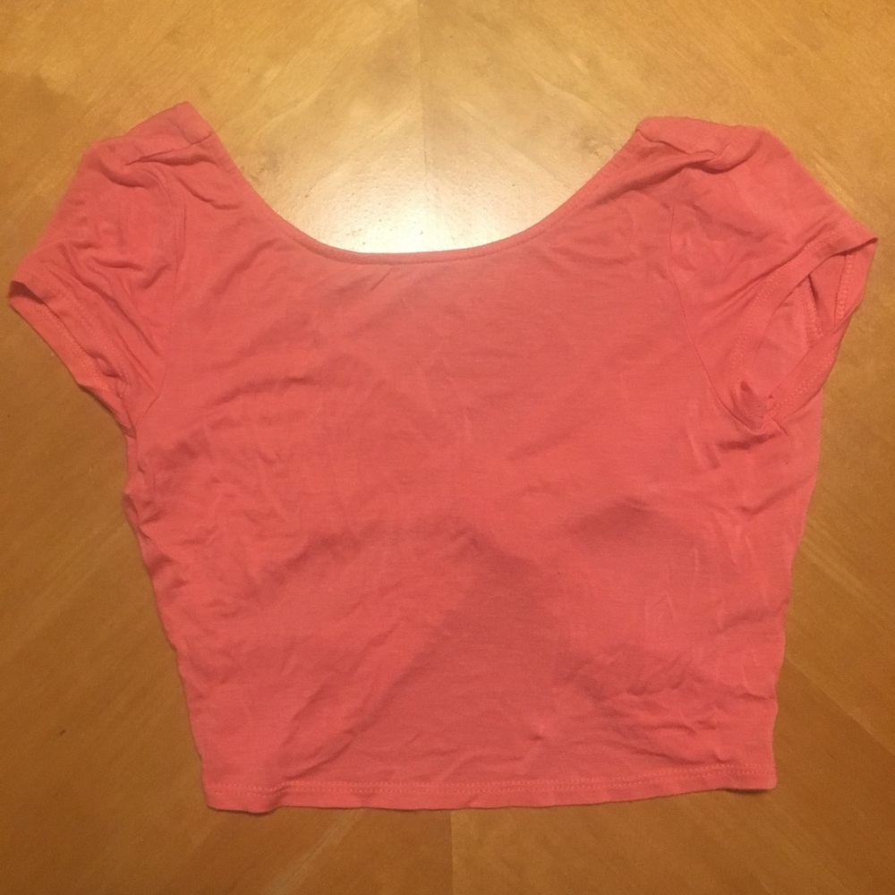 Midriff Tee/Sexy Back